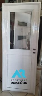 Puerta De  Aluminio Con Postigo De Abrir